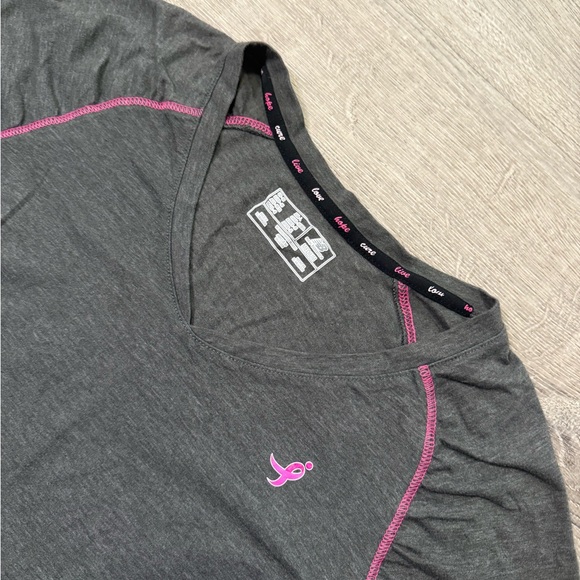 •NEW BALANCE• TEE - Picture 5 of 6